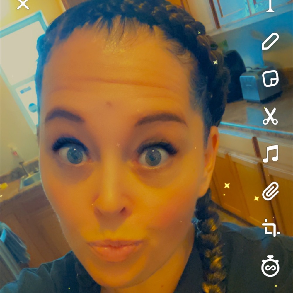 Meet your Posher, Misti